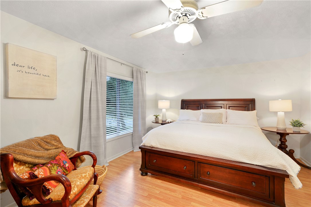 801 Mallery Street, Unit H St. Simons Island, GA 31522 - Photo 15 of 25 Master suite 2