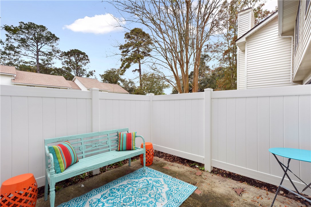 801 Mallery Street, Unit H St. Simons Island, GA 31522 - Photo 23 of 25 Courtyard patio