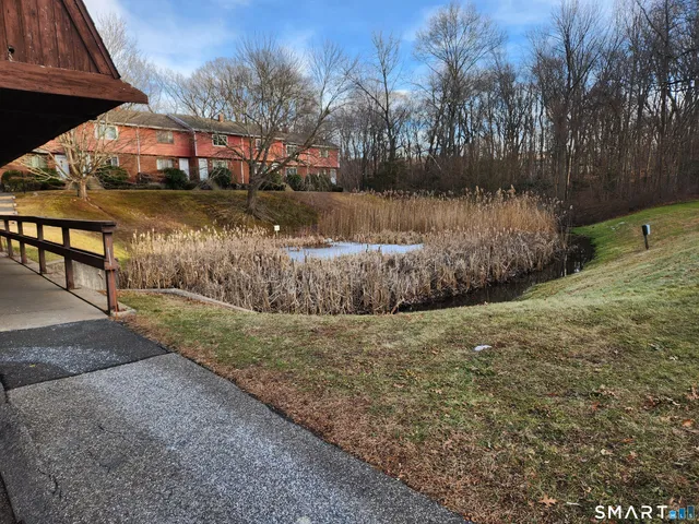 $2,100 | 83 Churchill Way, Unit 83, Newington, CT 06111