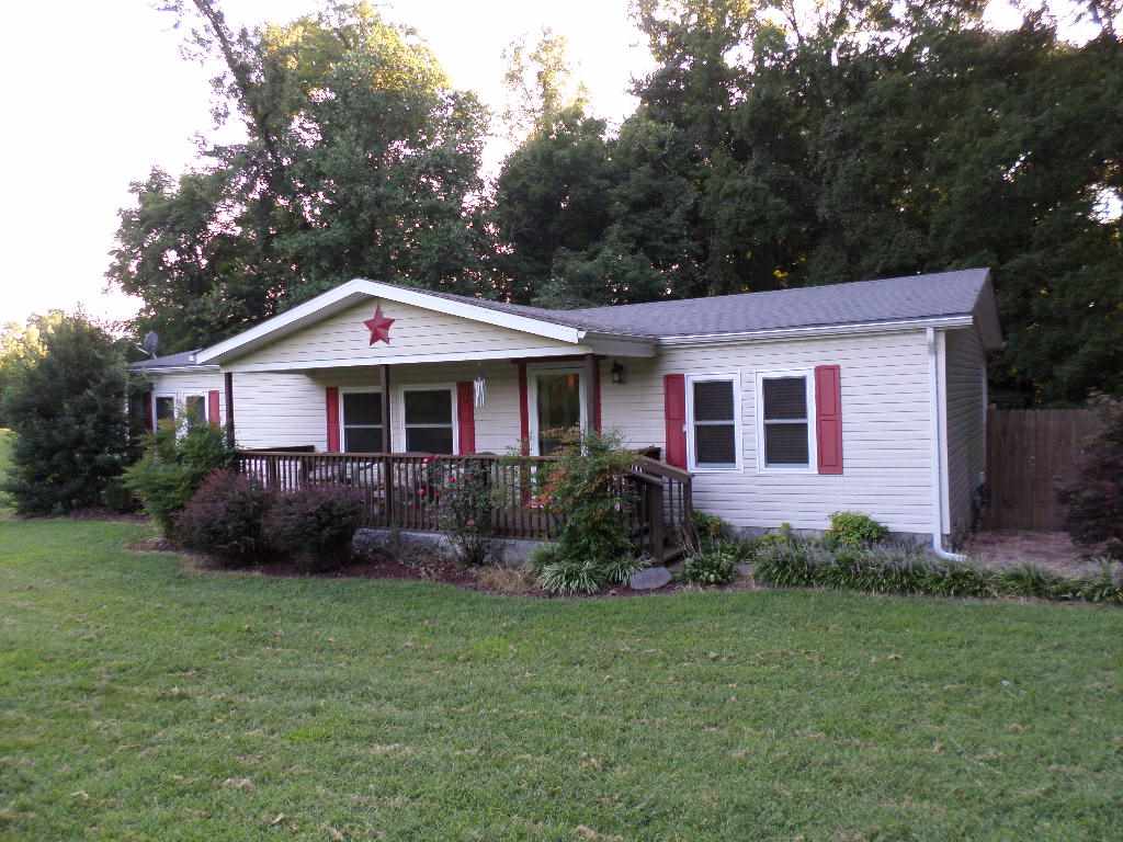 2087 Carithers Road Princeton, IN 47670 - Photo 2 of 25
