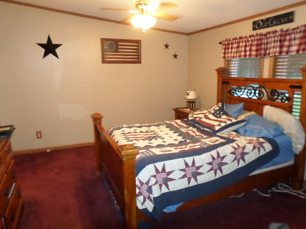 2087 Carithers Road Princeton, IN 47670 - Photo 12 of 25