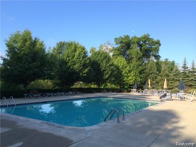 3651 Oakmonte Boulevard Rochester, MI 48306 - Photo 12 of 13 Pool Area