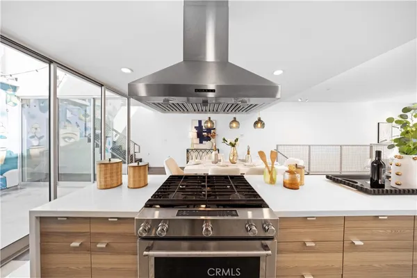$2,479,999 | 719 Venice Blvd., Venice, CA 90291