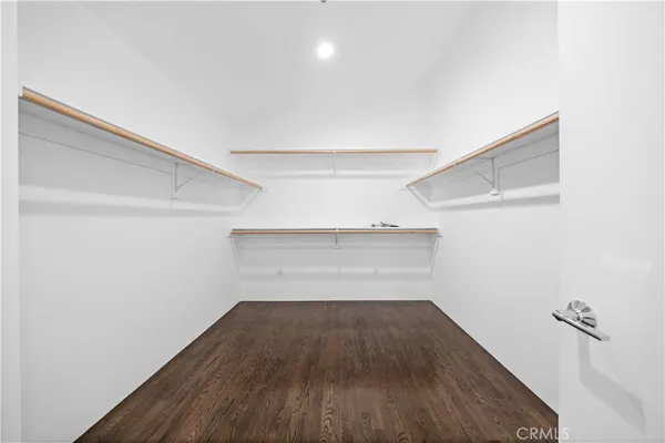 $2,479,999 | 719 Venice Blvd., Venice, CA 90291