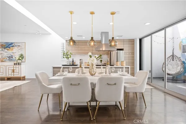 $2,479,999 | 719 Venice Blvd., Venice, CA 90291