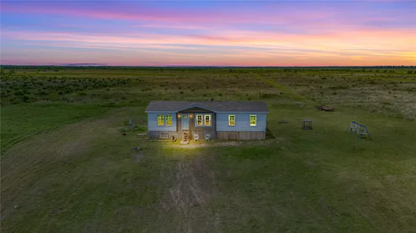 $299,000 | 21550 Wilber Road, Winnie, TX 77665