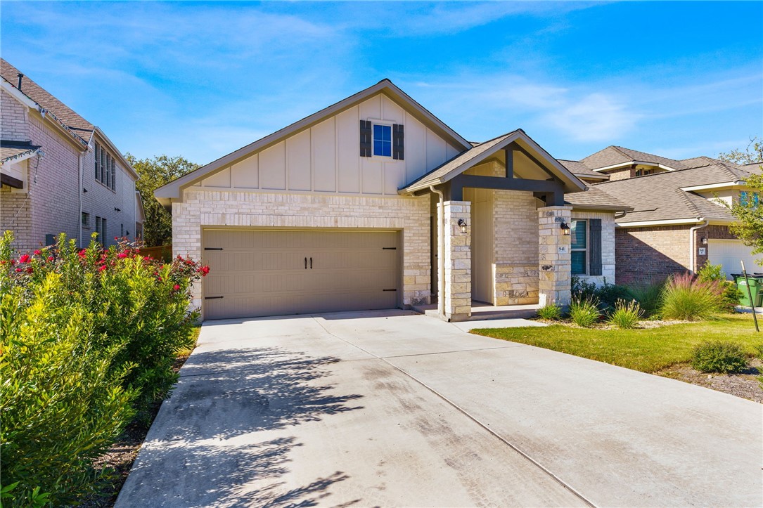 941 Del Raphael Drive Leander, TX 78641 - Photo 2 of 33 This stone and brick single-story has that welcoming, established look from the moment you pull up