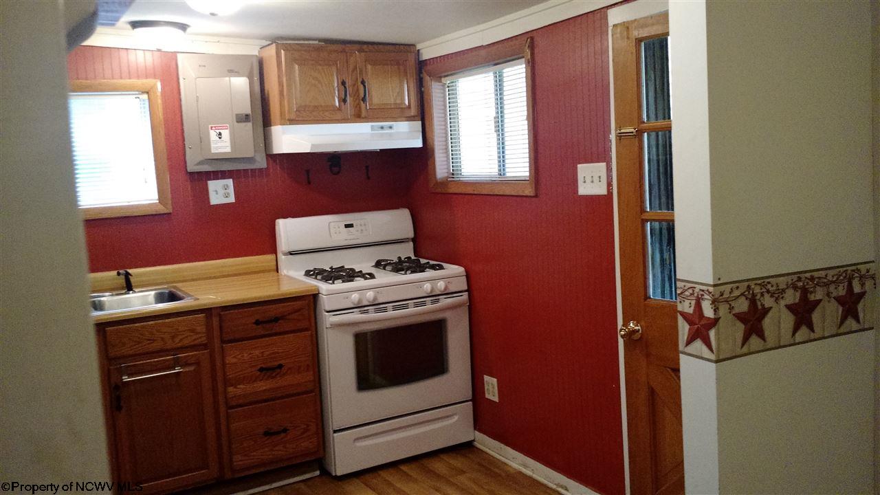 71 Rock Lake Road Fairmont, WV 26554 - Photo 4 of 17 Gallery Image 4
