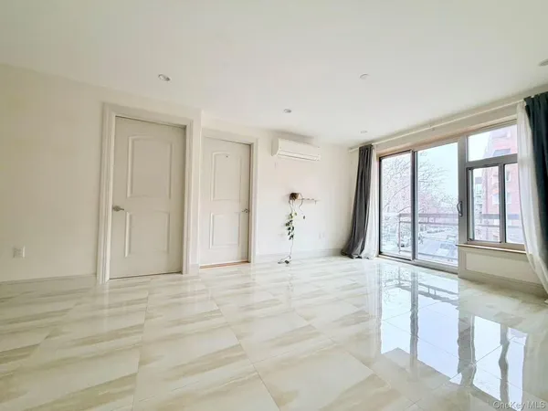 $668,000 | 65-38 Austin Street, Unit 3F | Rego Park