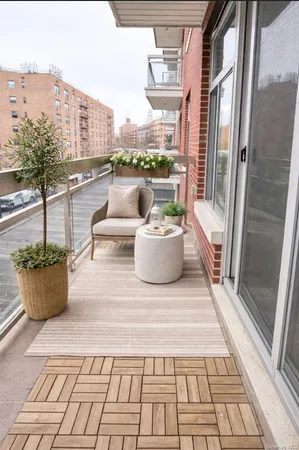 $668,000 | 65-38 Austin Street, Unit 3F | Rego Park