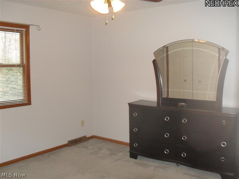 7592 Ridge Road Cleveland, OH 44129 - Photo 19 of 24 Gallery Image 19