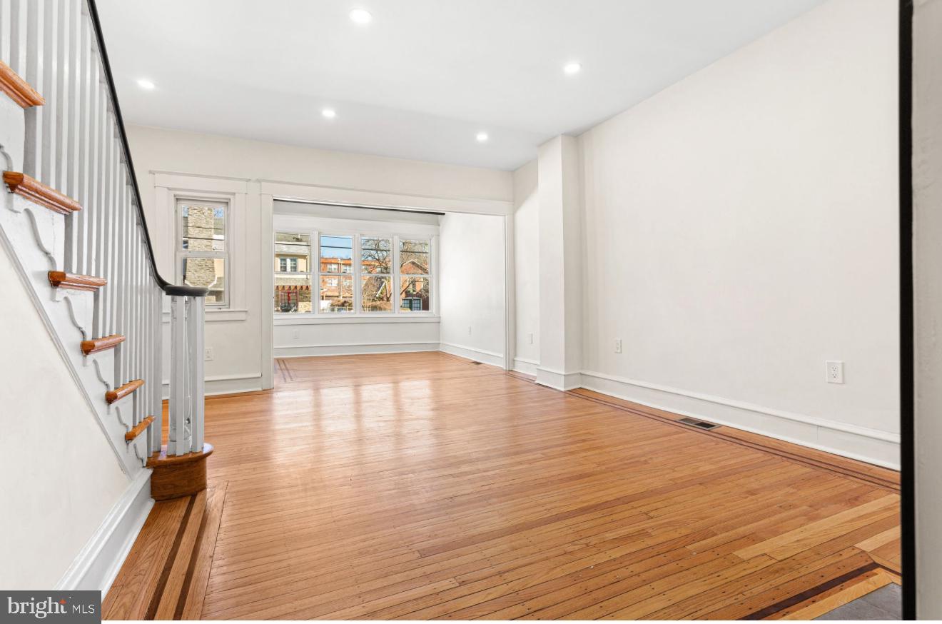 6812 Sprague Street Philadelphia, PA 19119 - Photo 5 of 27