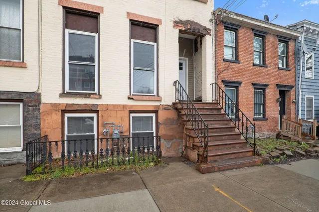 $975 | 357 Washington Avenue, Unit BSMT, Albany, NY 12206