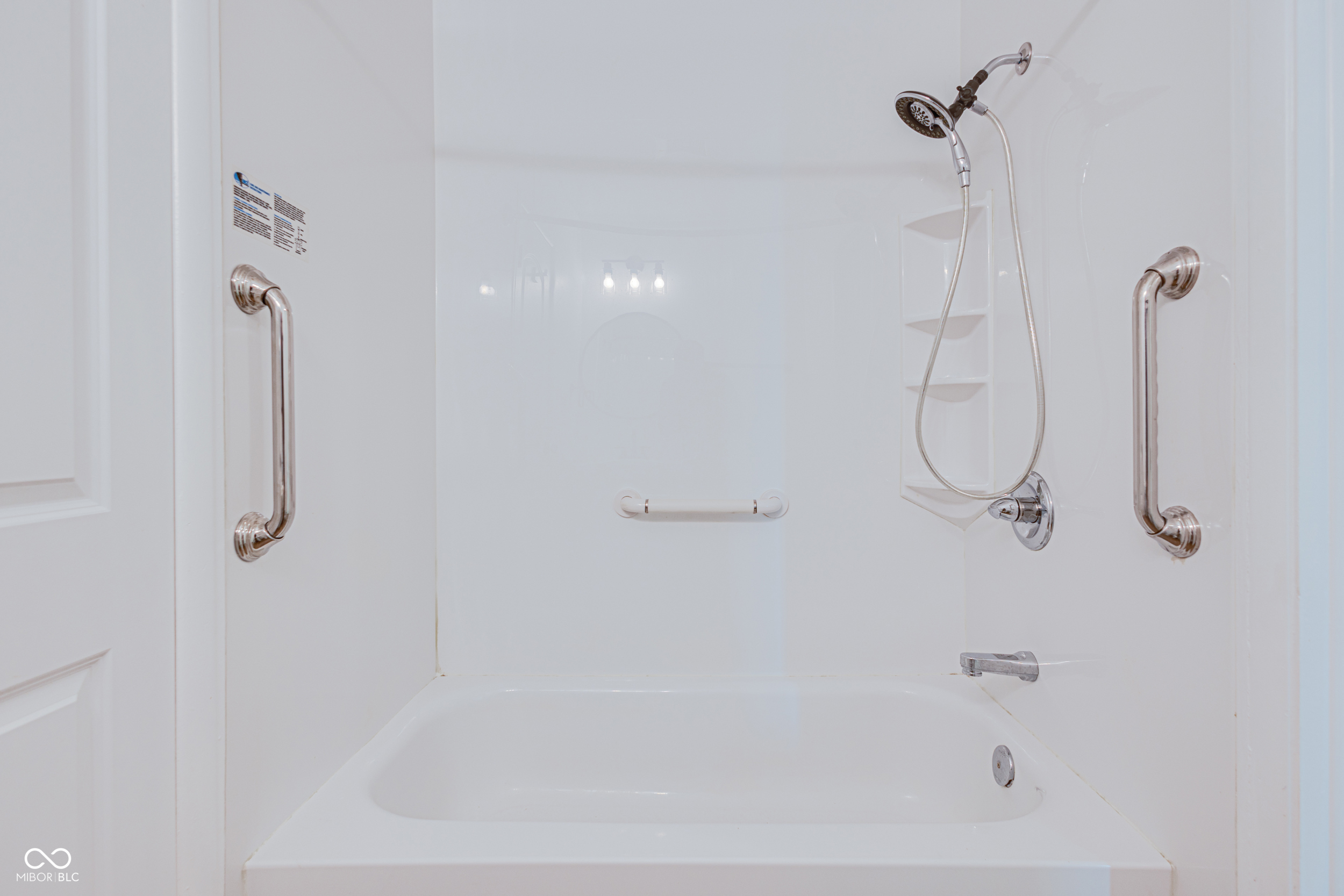 1711 Raintree Drive Anderson, IN 46011 - Photo 13 of 32 Gallery Image 13
