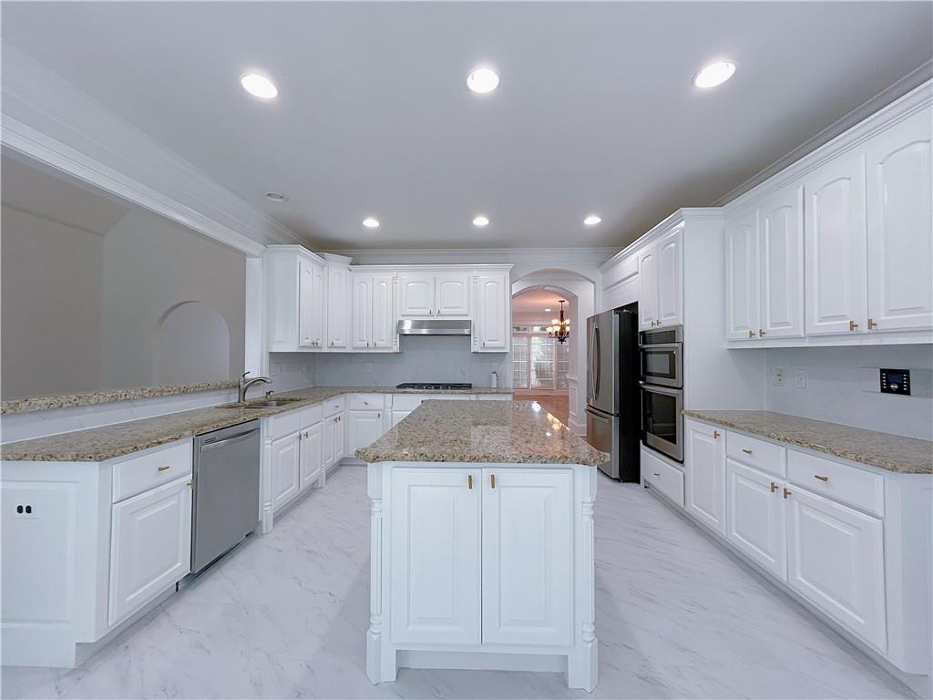 8730 Sawgrass Way Duluth, GA 30097 - Photo 10 of 39