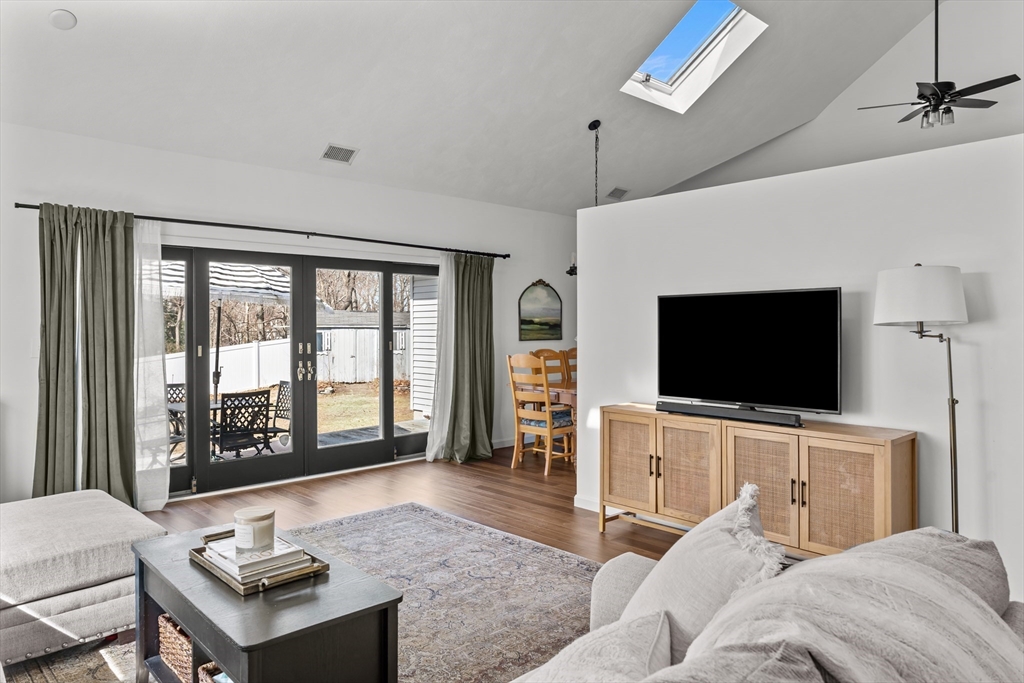 43 Staaf Road Saugus, MA 01906 - Photo 5 of 26 Gallery Image 5