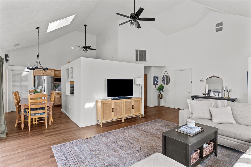 43 Staaf Road Saugus, MA 01906 - Photo 6 of 26 Gallery Image 6