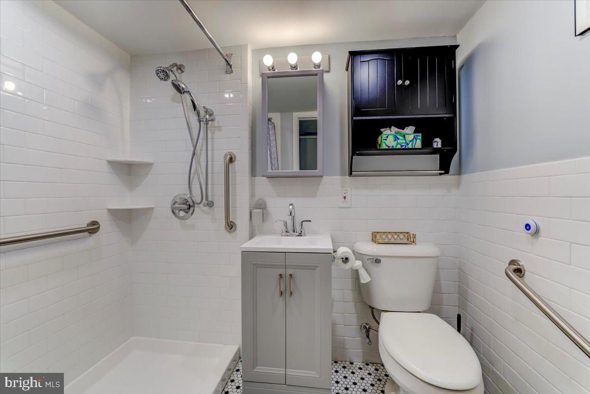 7200 Hill Road Philadelphia, PA 19128 - Photo 16 of 19 Gallery Image 16