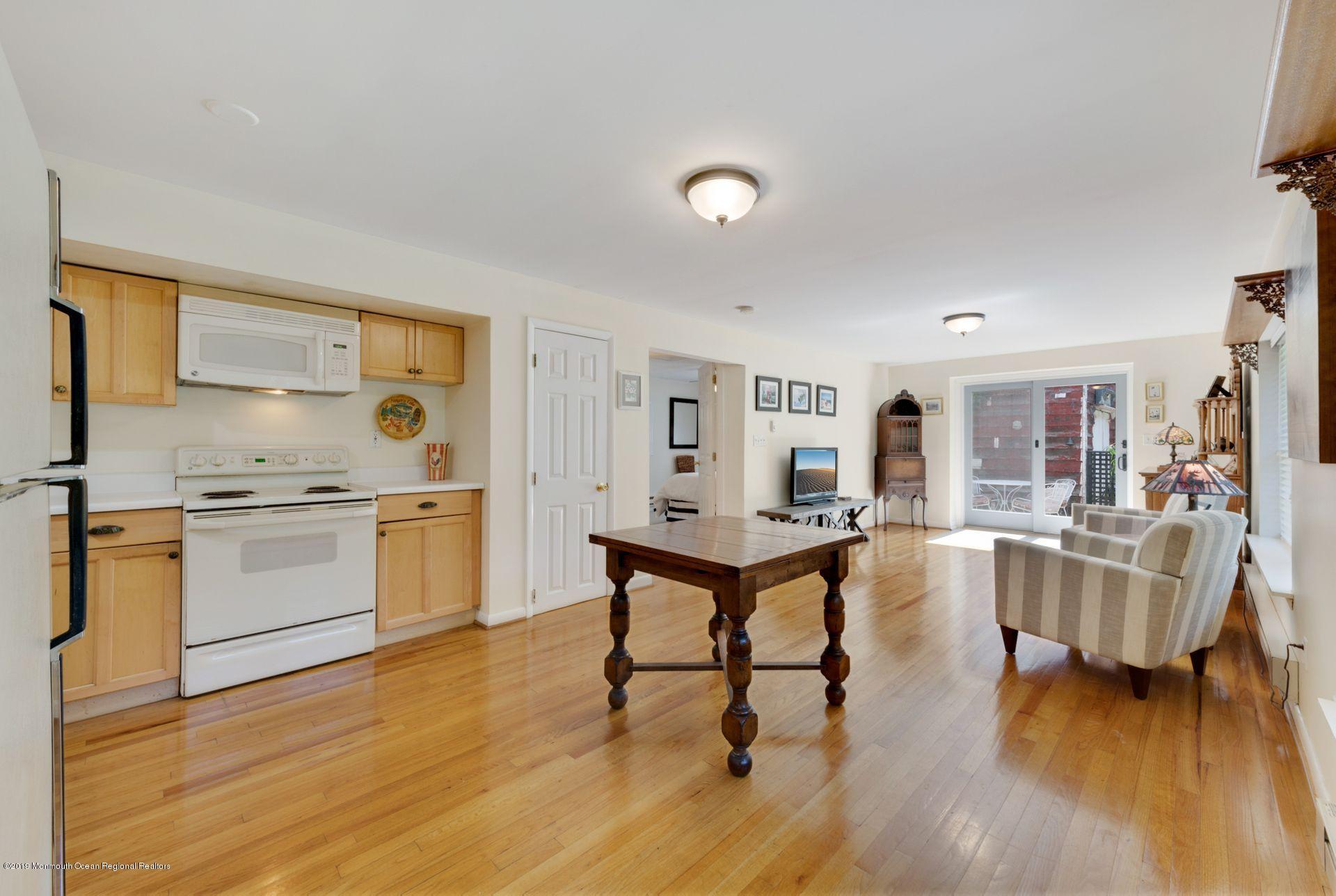 63 Phalanx Road Lincroft, NJ 07738 - Photo 20 of 49 19