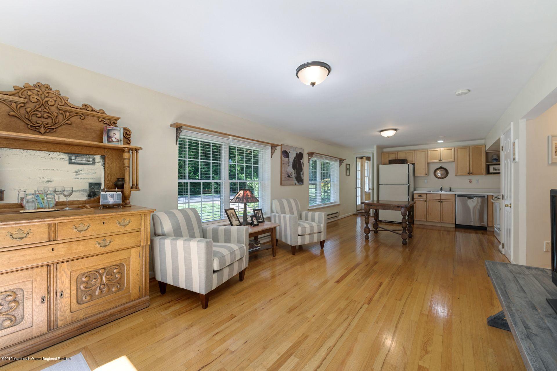 63 Phalanx Road Lincroft, NJ 07738 - Photo 21 of 49 20