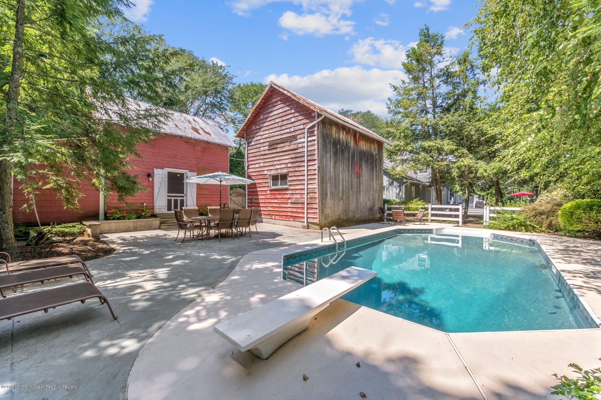 63 Phalanx Road Lincroft, NJ 07738 - Photo 41 of 49 40