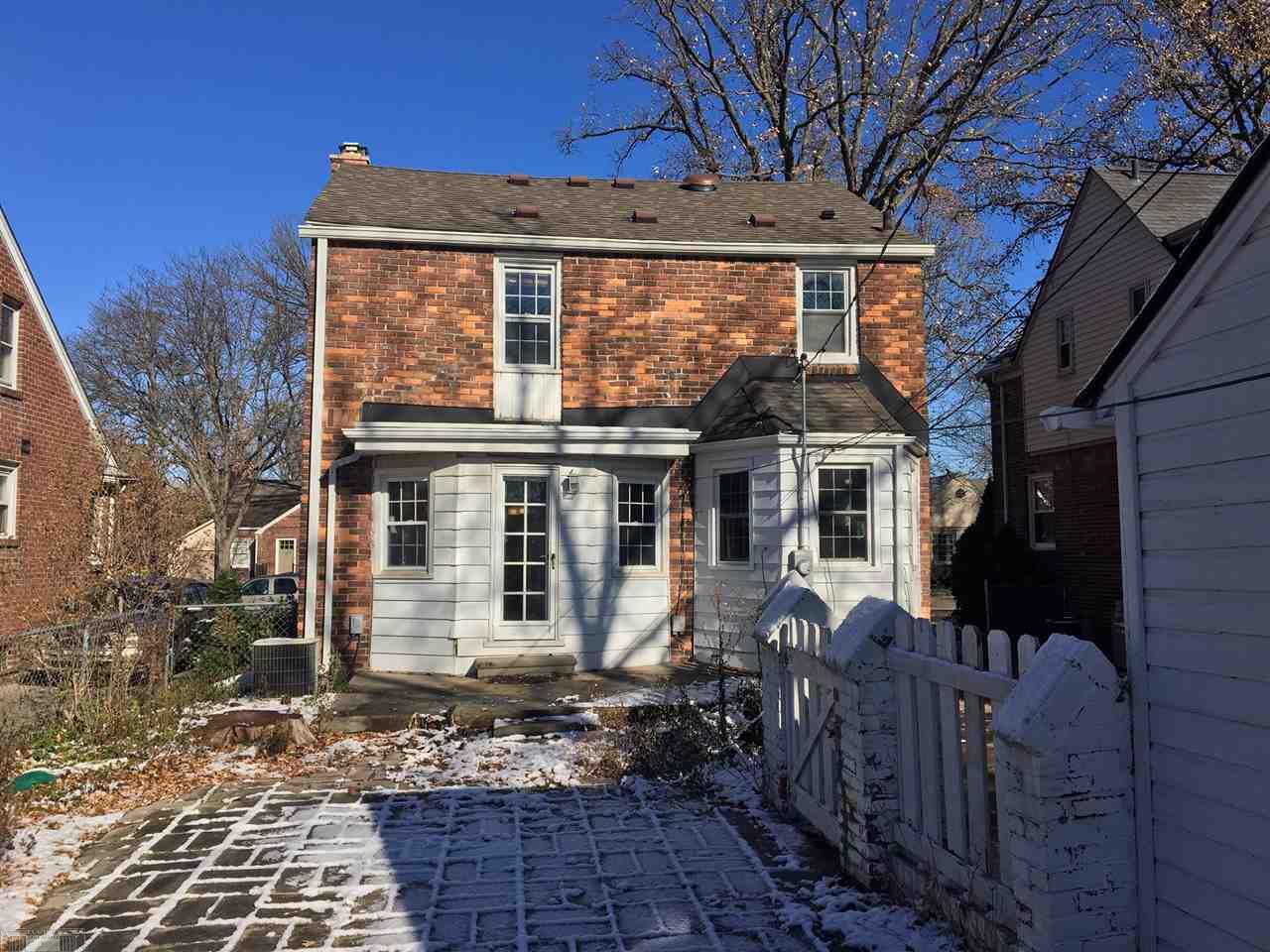 1737 Hampton Road Grosse Pointe Woods, MI 48236 - Photo 21 of 23