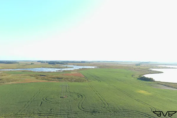 $1,100,000 | 1 County Road 1, Hankinson, ND 58041