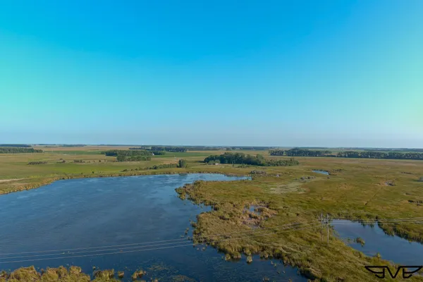 $1,100,000 | 1 County Road 1, Hankinson, ND 58041