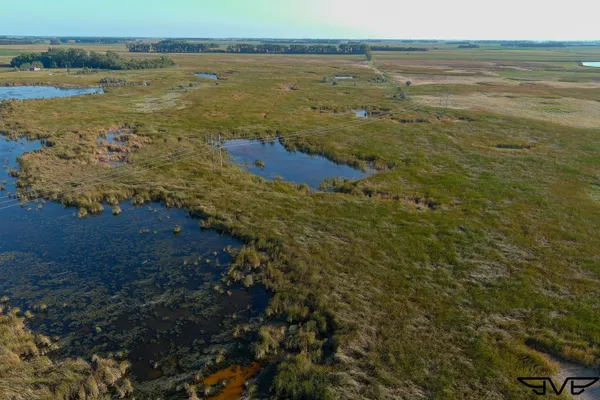 $1,100,000 | 1 County Road 1, Hankinson, ND 58041