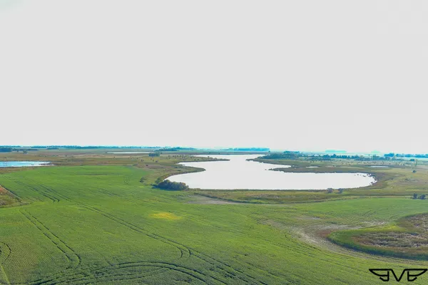 $1,100,000 | 1 County Road 1, Hankinson, ND 58041