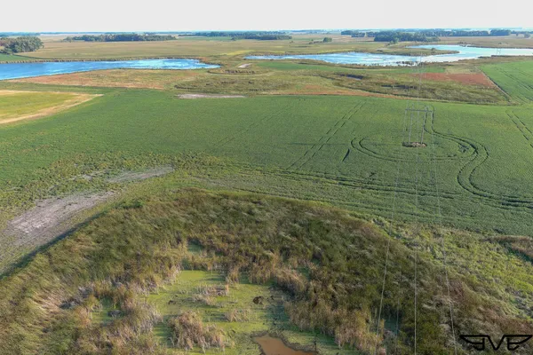 $1,100,000 | 1 County Road 1, Hankinson, ND 58041