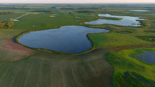 $1,100,000 | 1 County Road 1, Hankinson, ND 58041