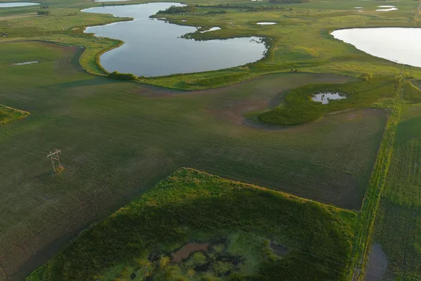 $1,100,000 | 1 County Road 1, Hankinson, ND 58041