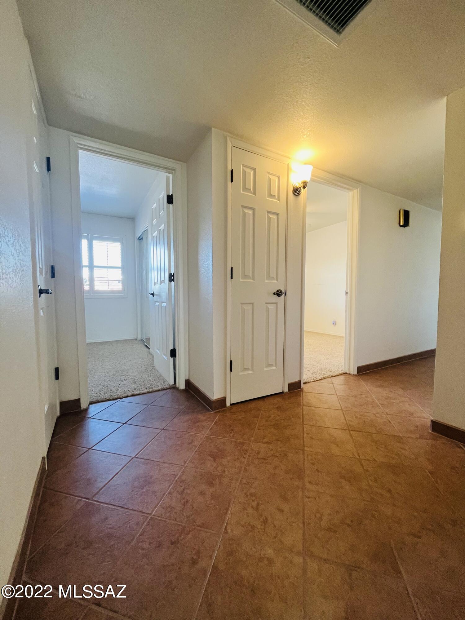 9554 East Sellarole Road Tucson, AZ 85730 - Photo 12 of 28 Gallery Image 12