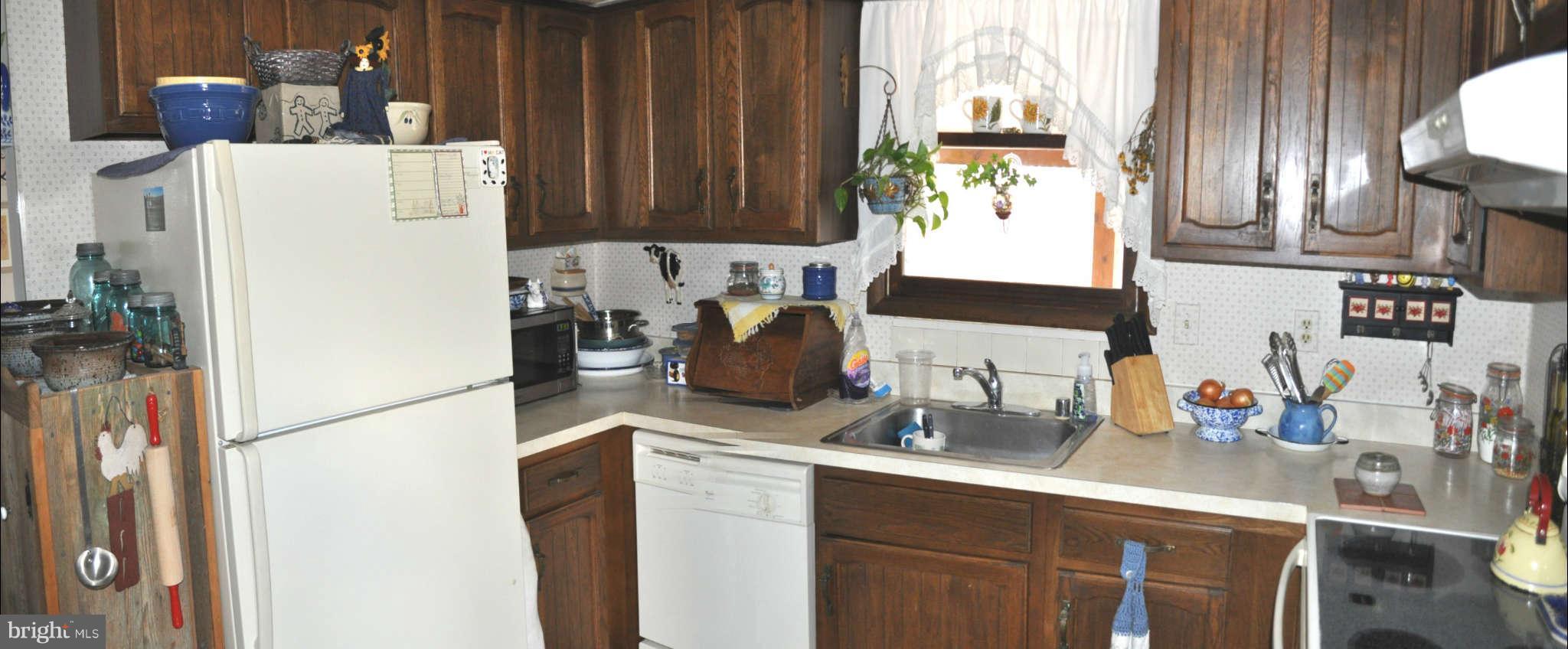 4738 Grand Valley Road Westminster, MD 21158 - Photo 6 of 23 Kitchen