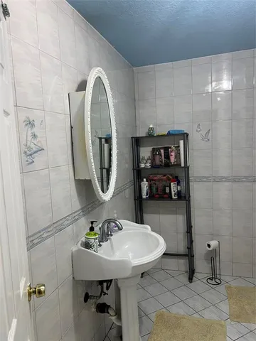 $900 | 1403 Broadmoor, North Lauderdale, FL 33068