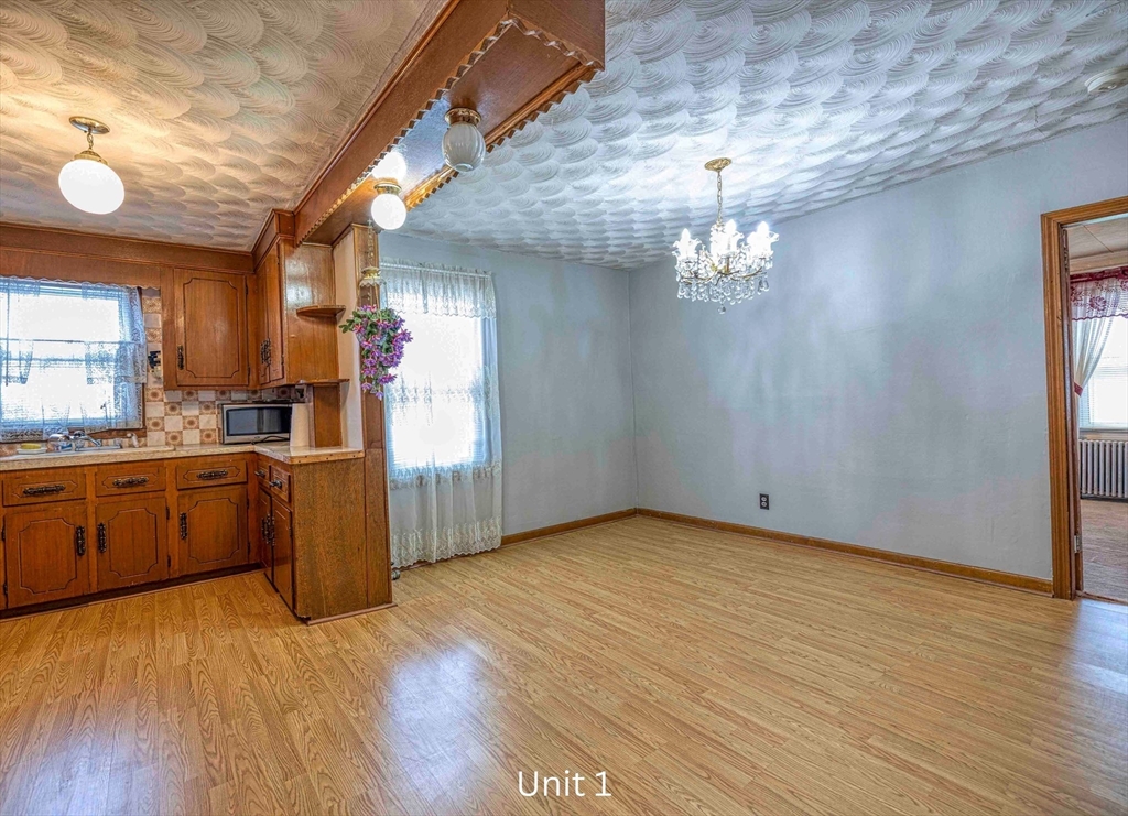 781 Eastern Avenue Fall River, MA 02723 - Photo 7 of 39