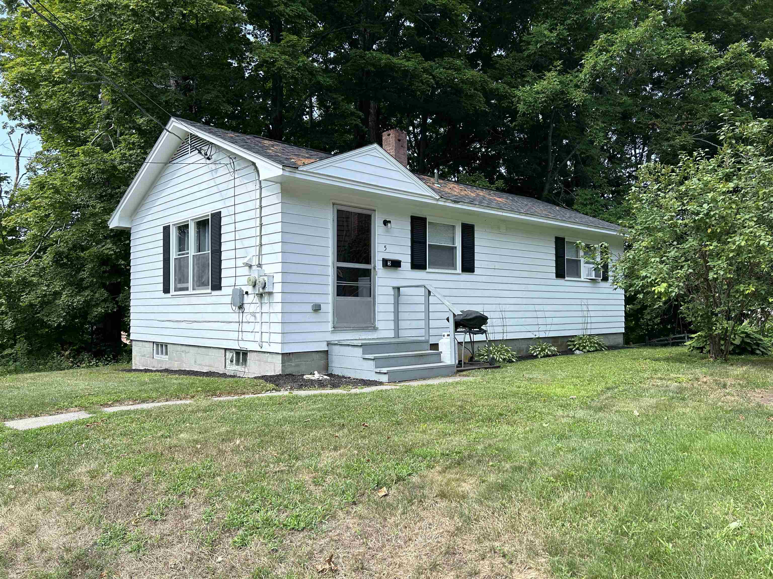 5 Hill Place Springfield, VT 05156 - Photo 1 of 22