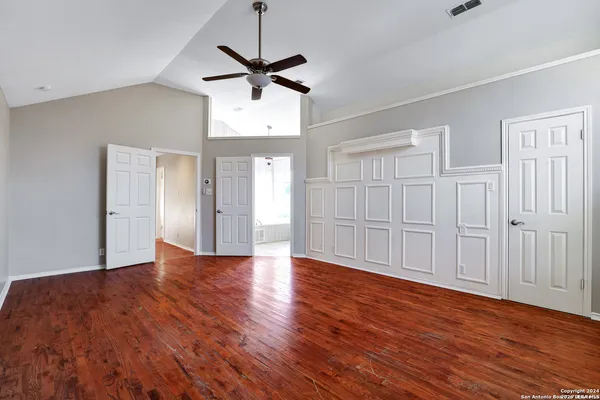 $2,800 | 422 Shadowbluff Drive, San Antonio, TX 78216