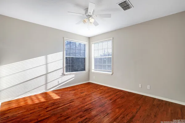 $2,800 | 422 Shadowbluff Drive, San Antonio, TX 78216