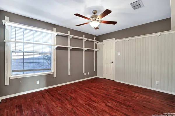 $2,800 | 422 Shadowbluff Drive, San Antonio, TX 78216