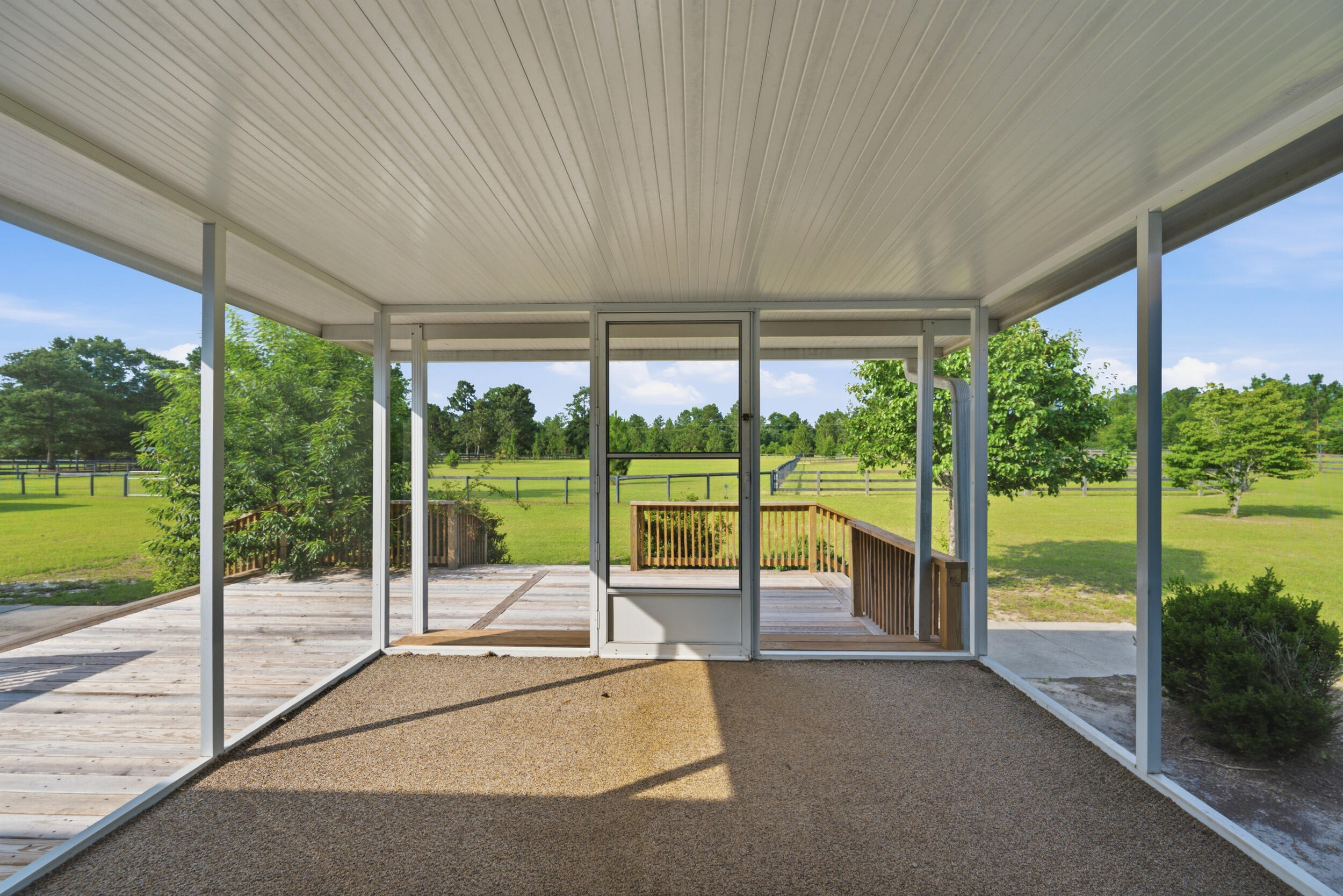 685 Centerwood Road Williston, SC 29853 - Photo 27 of 42