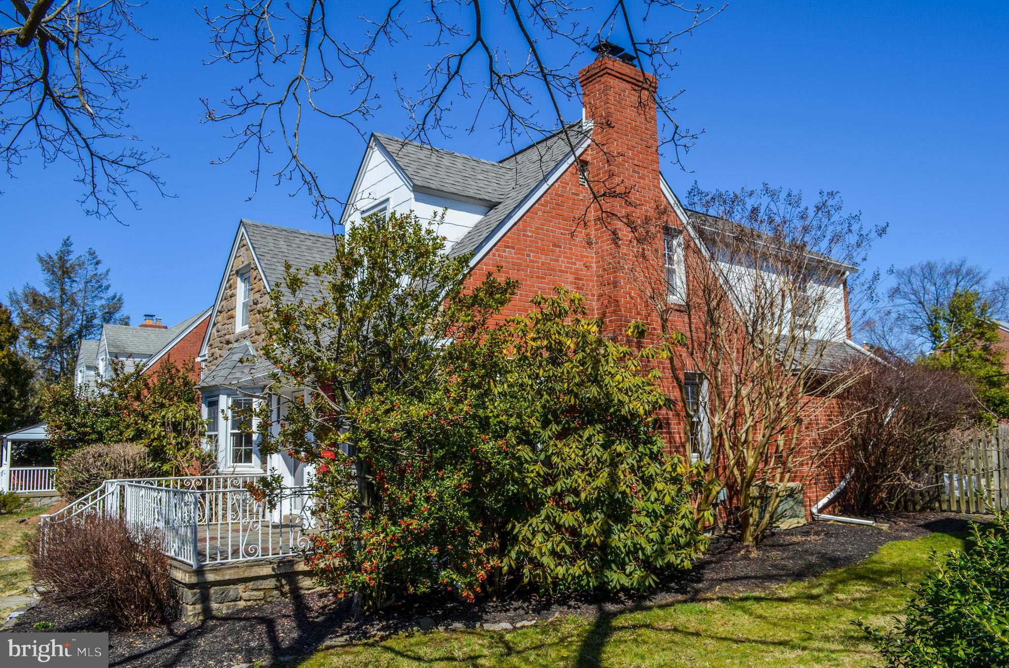 923 Providence Road Springfield, PA 19064 - Photo 3 of 39