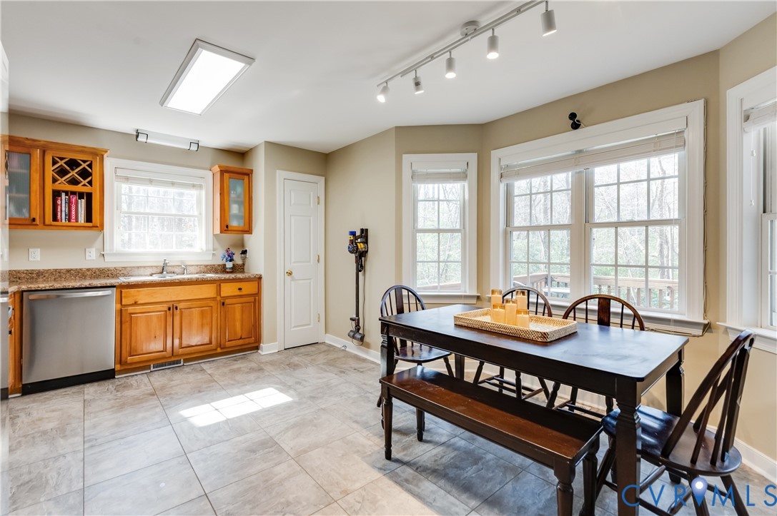 2949 Mountclair Road Chester, VA 23831 - Photo 12 of 30 Eat-in area of kitchen with pantry.