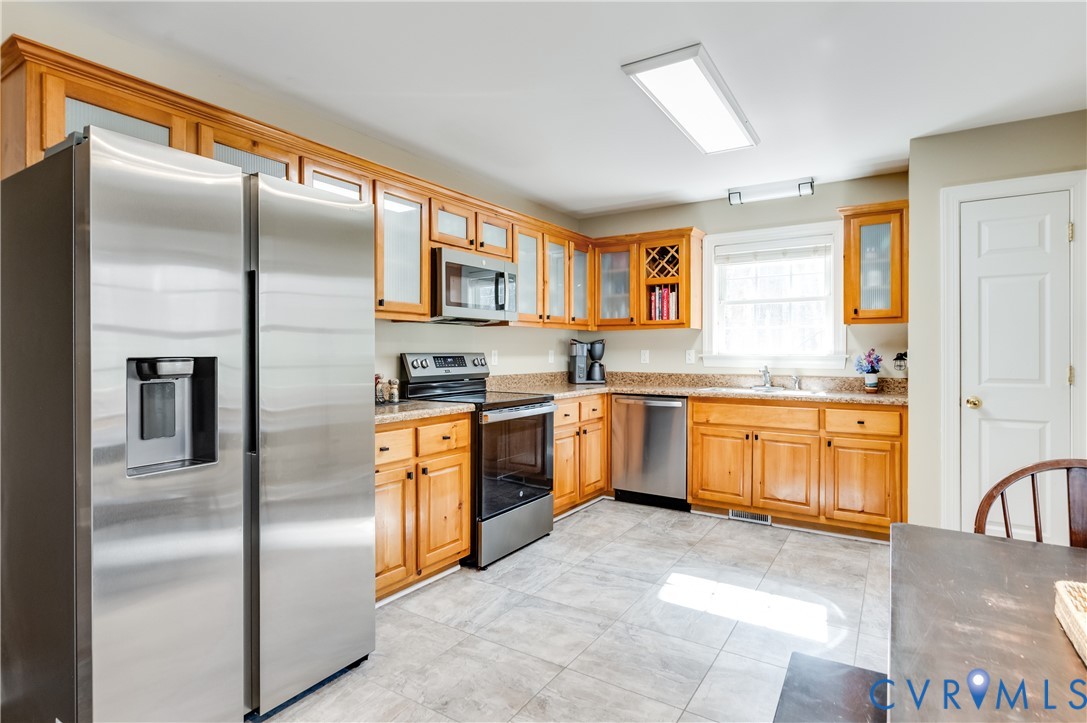 2949 Mountclair Road Chester, VA 23831 - Photo 9 of 30 New stainless steel appliances!