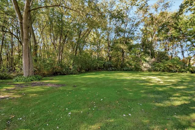 18424 Riegel Road Homewood, IL 60430 - Photo 9 of 25 a view of outdoor space with deck and yard