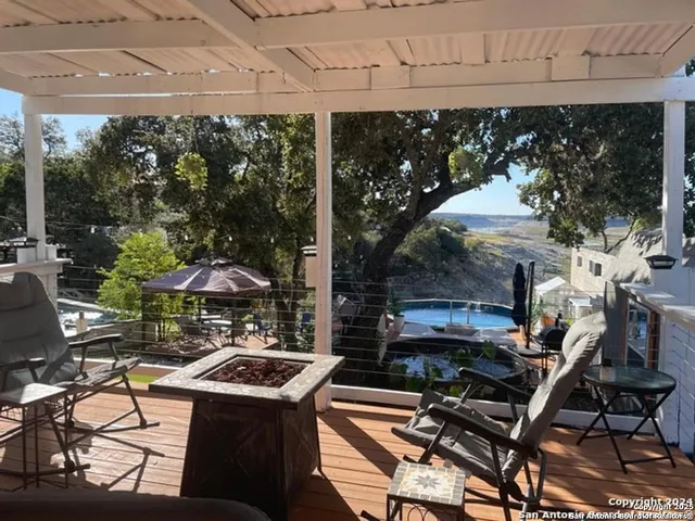 $1,195 | 151 Jones Beach Drive, Unit 1, Lakehills, TX 78063