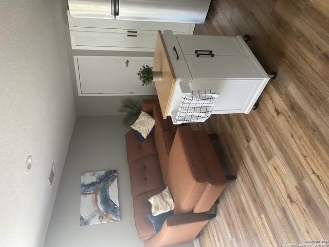 $1,195 | 151 Jones Beach Drive, Unit 1, Lakehills, TX 78063