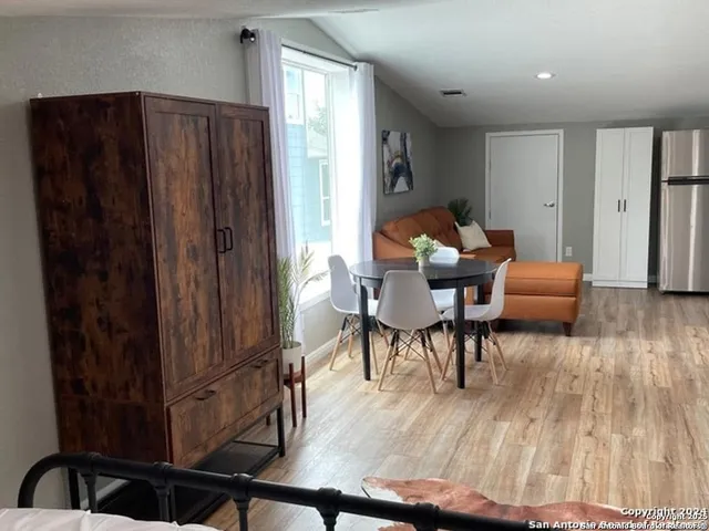 $1,195 | 151 Jones Beach Drive, Unit 1, Lakehills, TX 78063