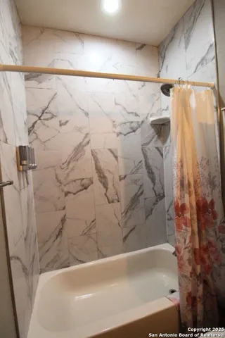 $1,195 | 151 Jones Beach Drive, Unit 1, Lakehills, TX 78063